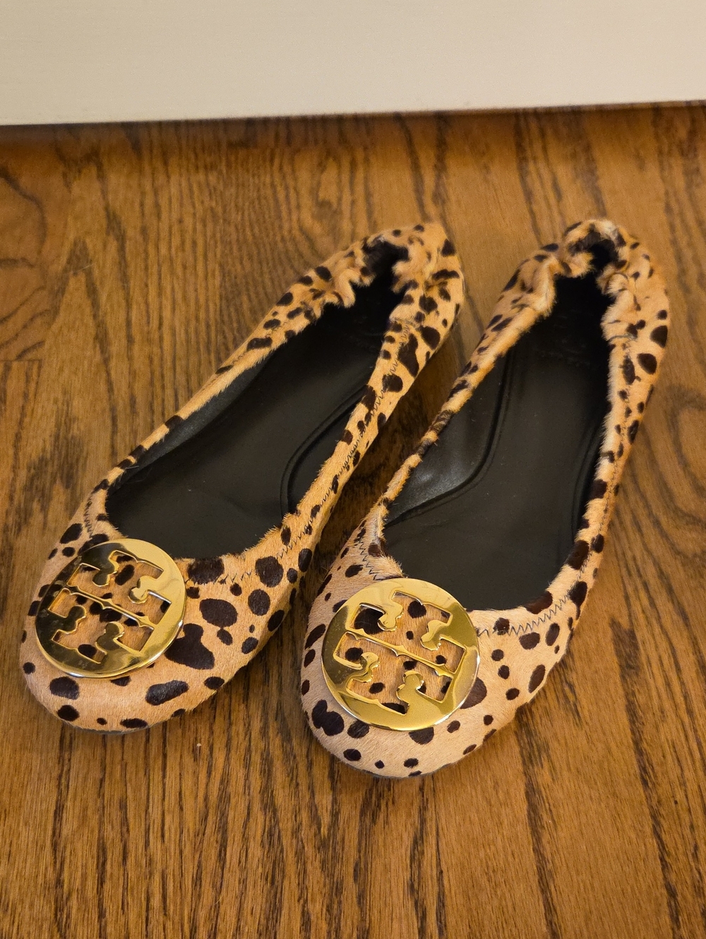 Tory Burch Cheeteah Print Reva Ballet Flats Haircalf Leather LIKE NEW